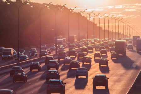 Comment éviter les bouchons sur la route des vacances ?